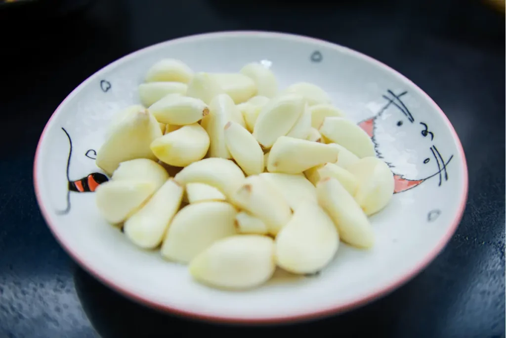 রসুন: বোটানি, স্বাস্থ্যগুণ, রান্না ও ব্যবহার—সম্পূর্ণ তথ্য ও গাইড 1 রসুন