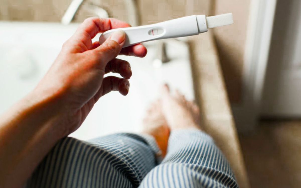 অনিয়মিত পিরিয়ডে গর্ভবতী হওয়ার উপায়: পিসিওএস (PCOS) ও ওভুলেশন সমাধান